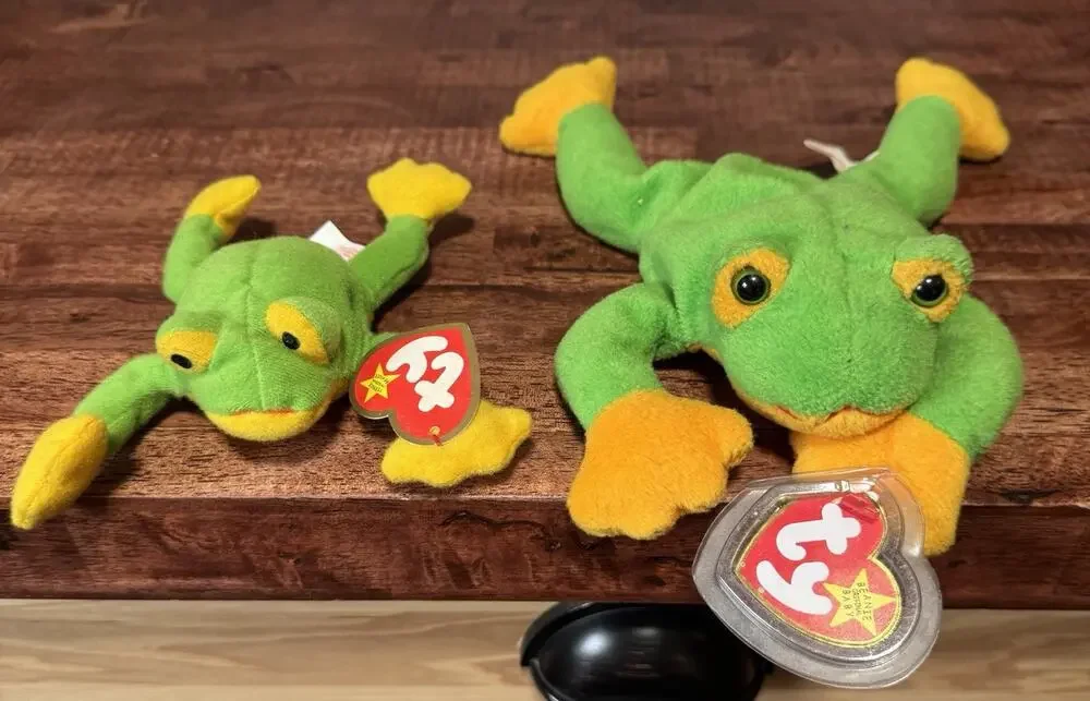 TY Beanie Baby - SMOOCHY the Frog (8 inch) PVC + 1993 Mini Version